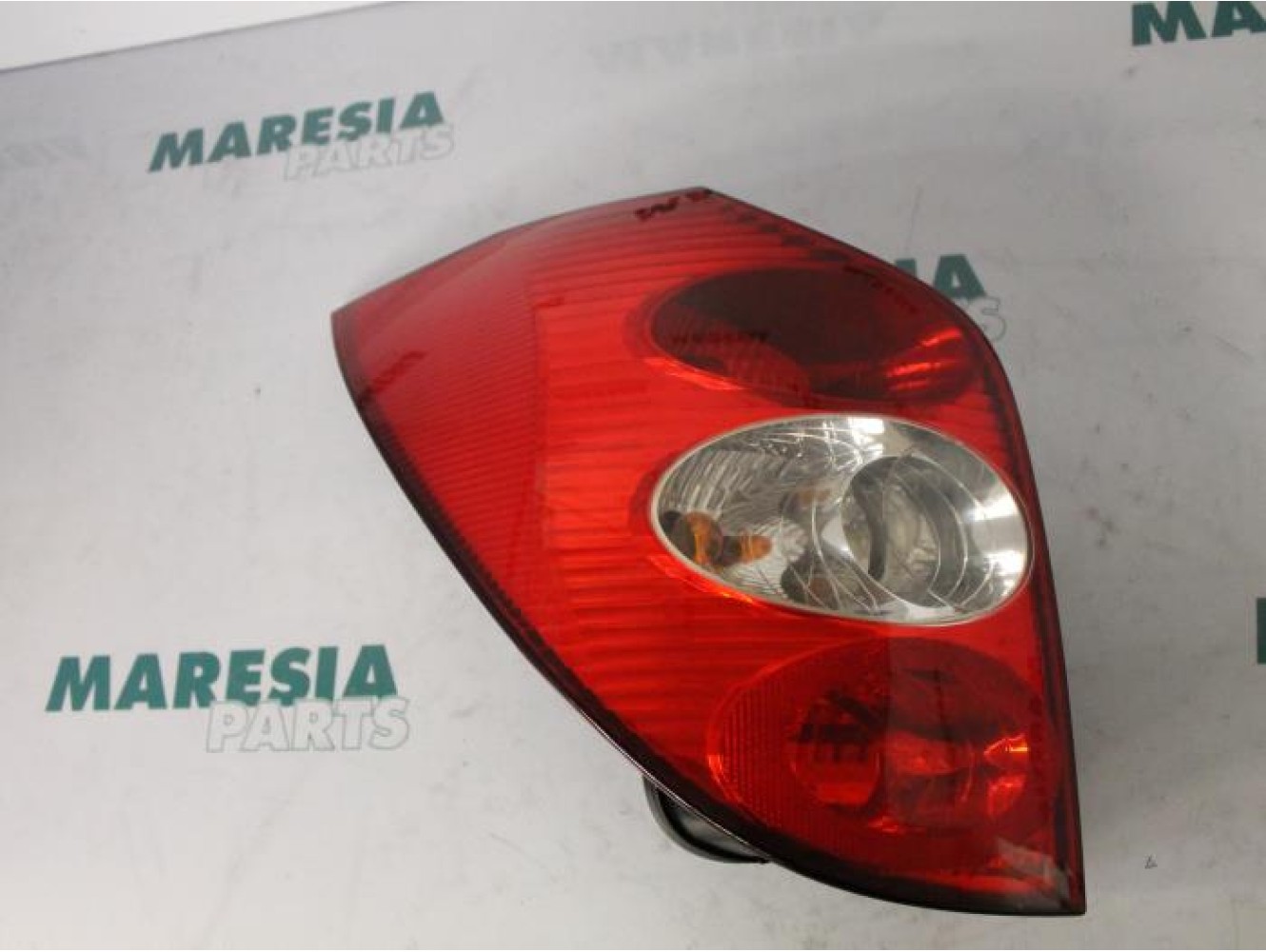 Renault - Laguna - Achterlicht links