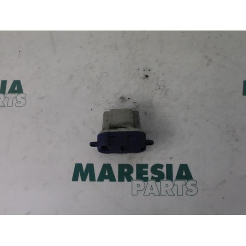 Renault - Laguna - Heater resistor