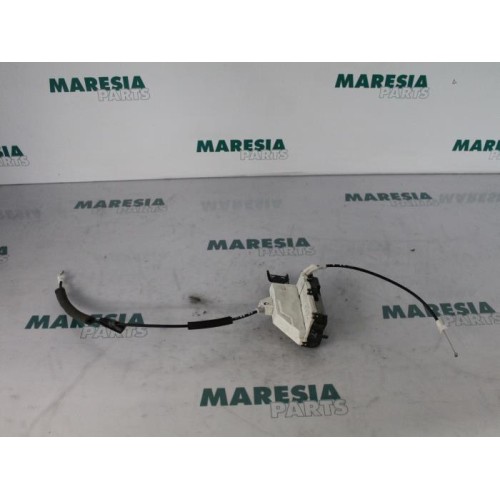 Citroen - C5 - Front door lock mechanism 4-door, right