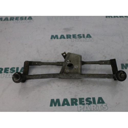 Peugeot - 206 - Wiper mechanism