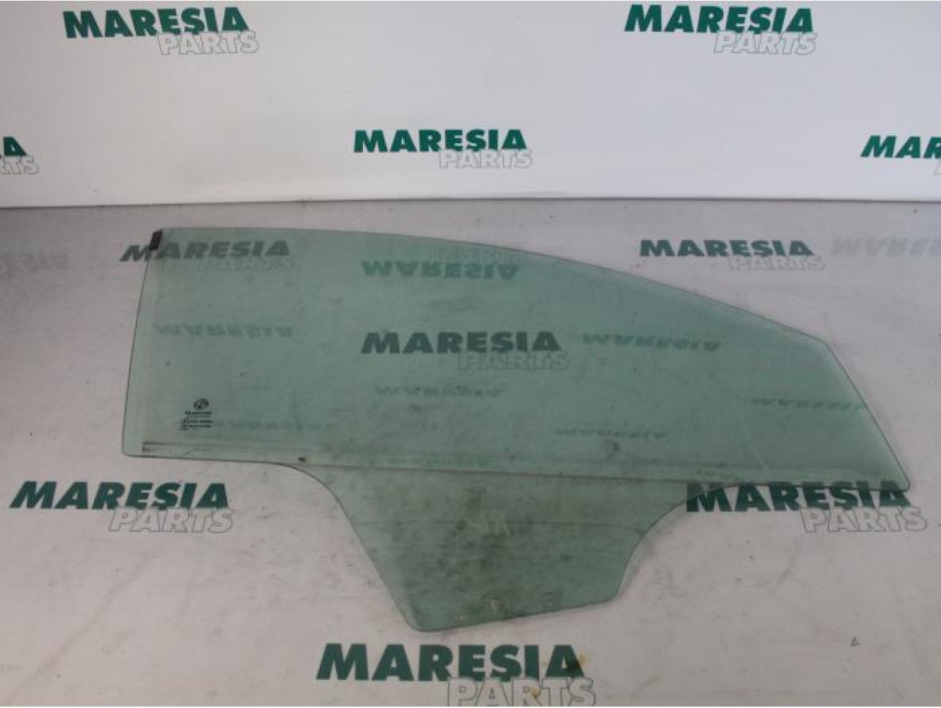 Lancia - Y(Psilon) - Door window 4-door, front right