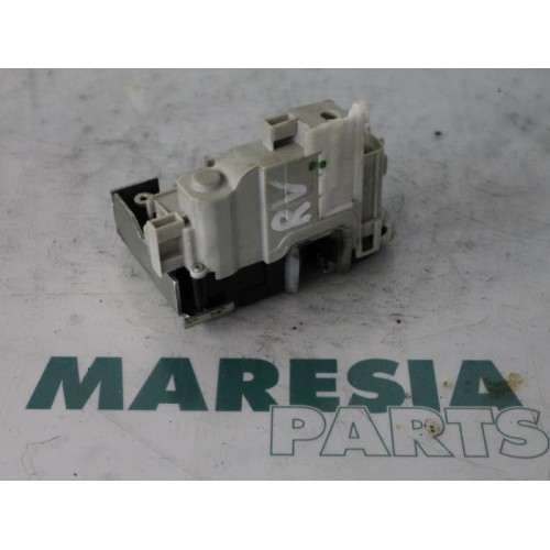 Lancia - Y(Psilon) - Front door lock mechanism 4-door, right