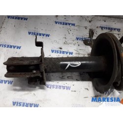 Renault - Megane Scenic - Front shock absorber rod, right