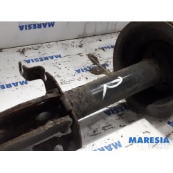 Renault - Megane Scenic - Front shock absorber rod, right