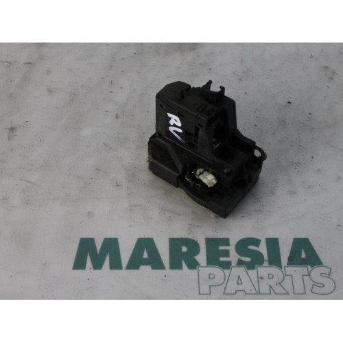 Renault - Megane Scenic - Front door lock mechanism 4-door, right