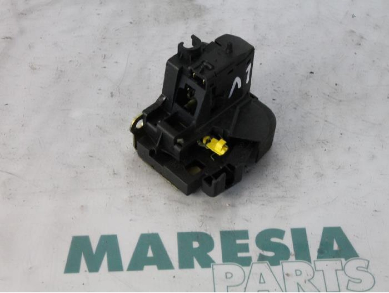 Renault - Megane Scenic - Door lock mechanism 4-door, front left