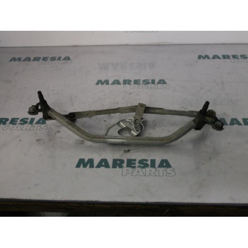 Peugeot - 207 - Wiper mechanism
