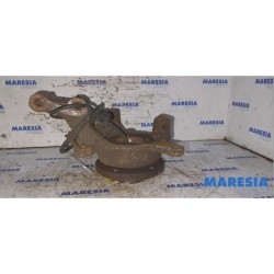 Renault - Megane Scenic - Knuckle, front right
