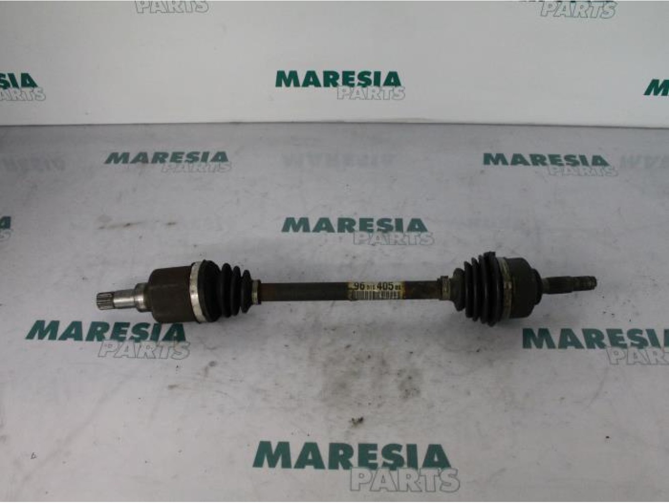 Peugeot - 207 - Aandrijfas links-voor