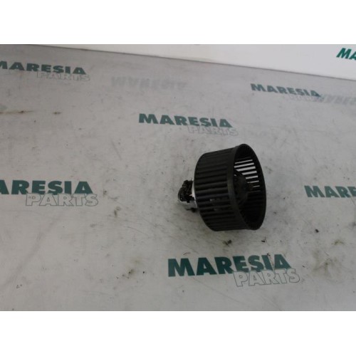 Renault - Megane - Heating and ventilation fan motor