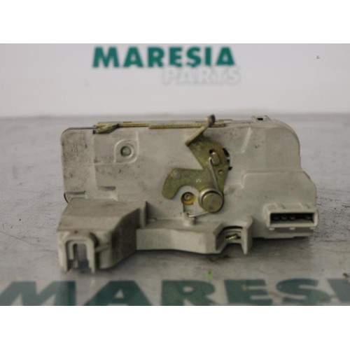 Peugeot - 307 - Rear door mechanism 4-door, right