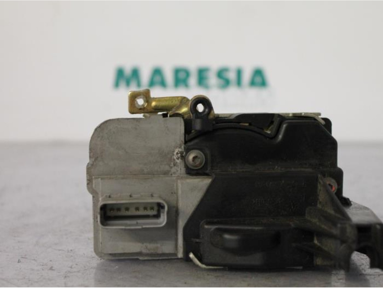 Peugeot - 307 - Door lock mechanism 4-door, front left