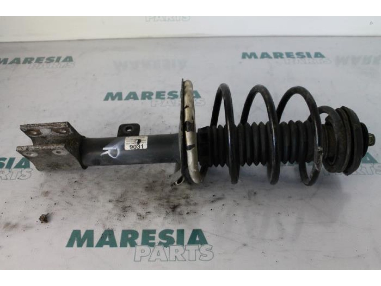 Peugeot - 307 - Front shock absorber rod, right