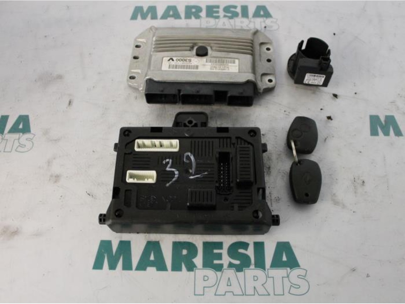 Renault - Clio - Engine management computer