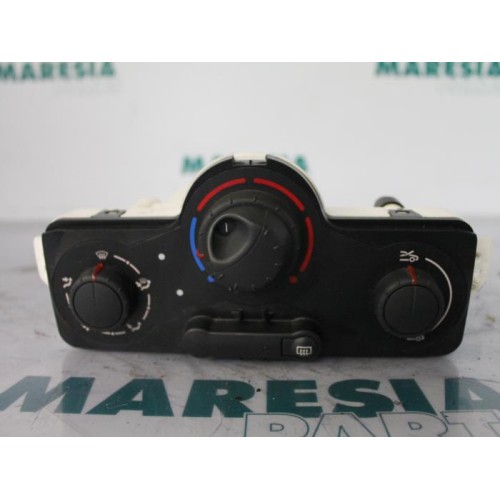 Renault - Clio - Heater control panel