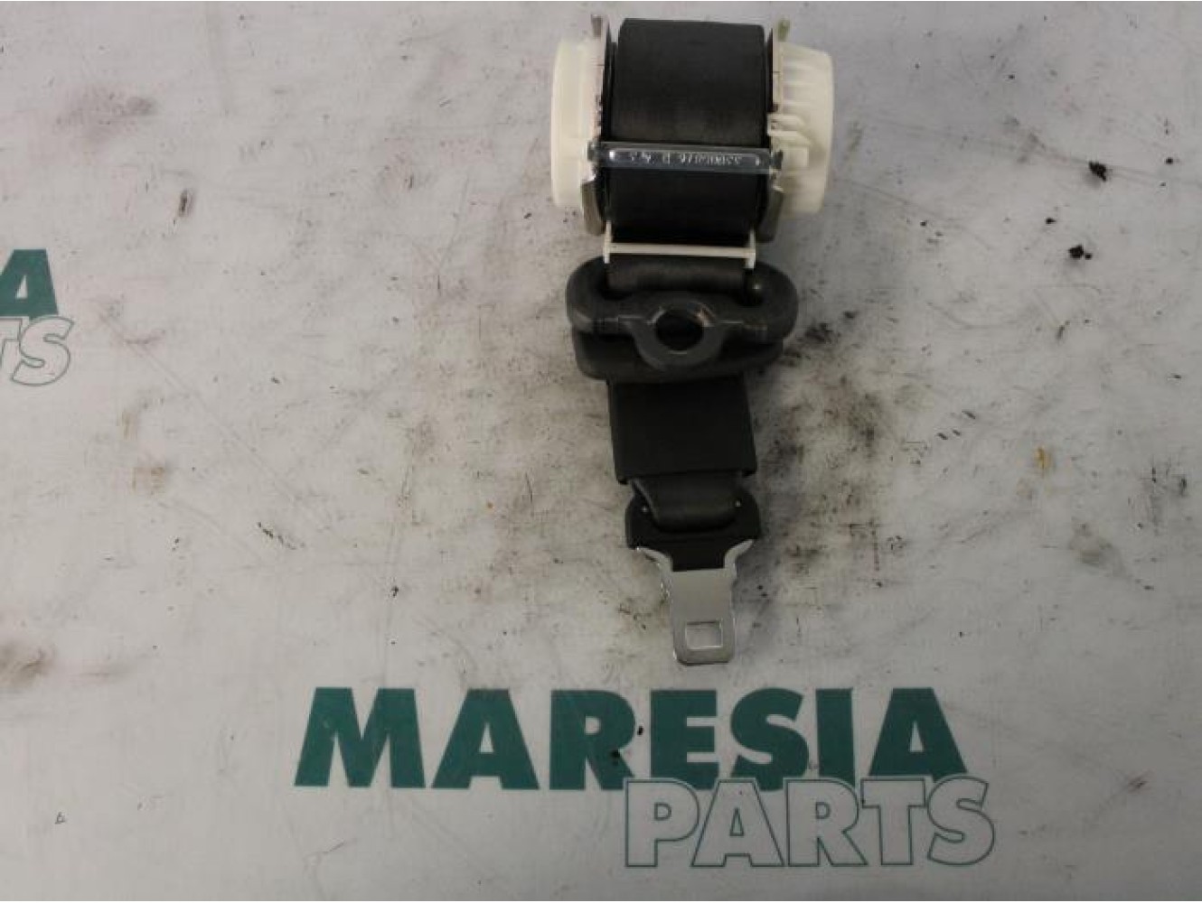 Renault - Clio - Rear seatbelt, centre