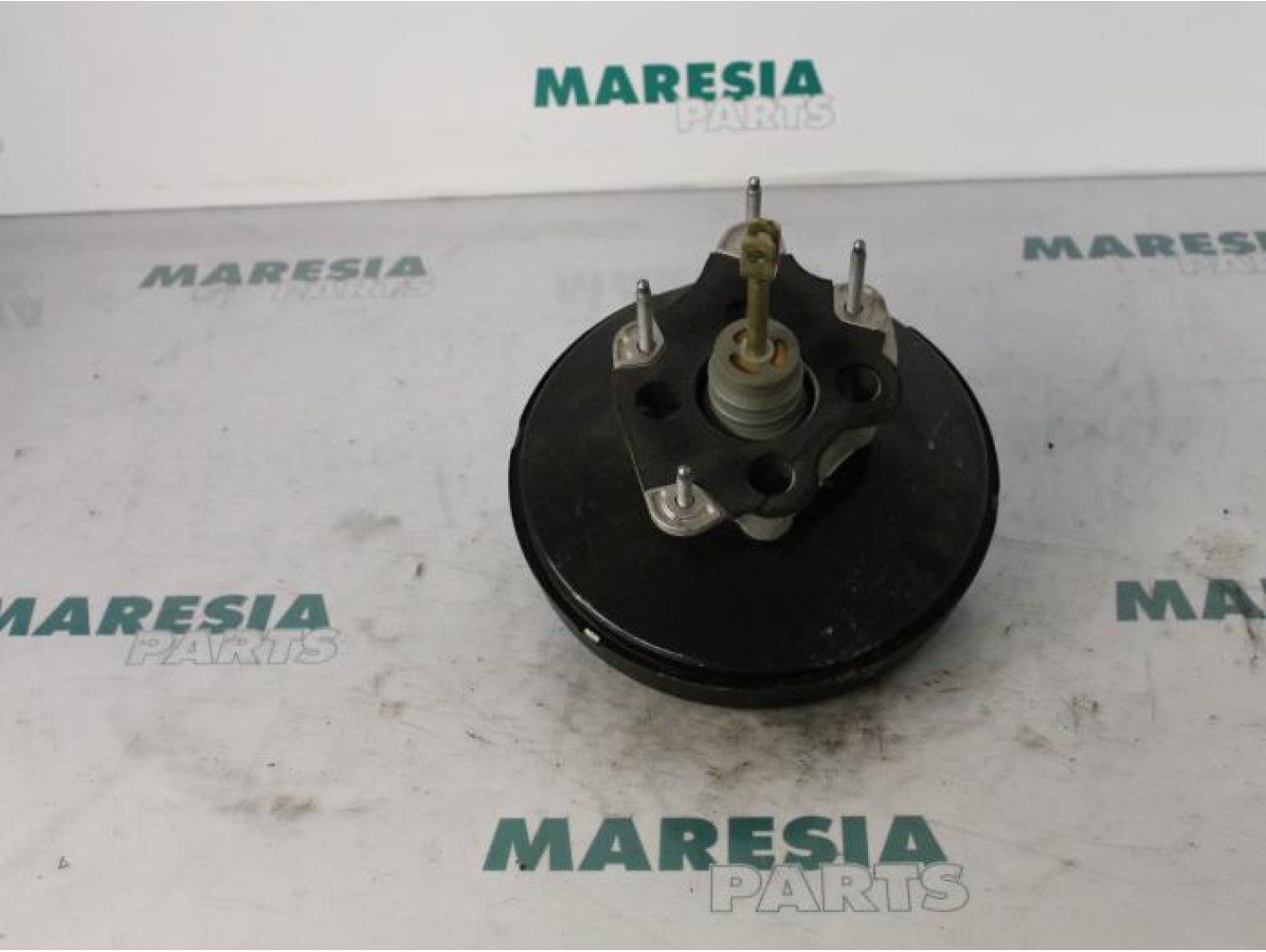 Renault - Clio - Brake servo