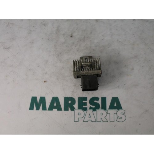 Renault - Megane - Glow plug relay