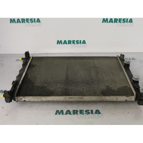 Renault - Megane - Radiator