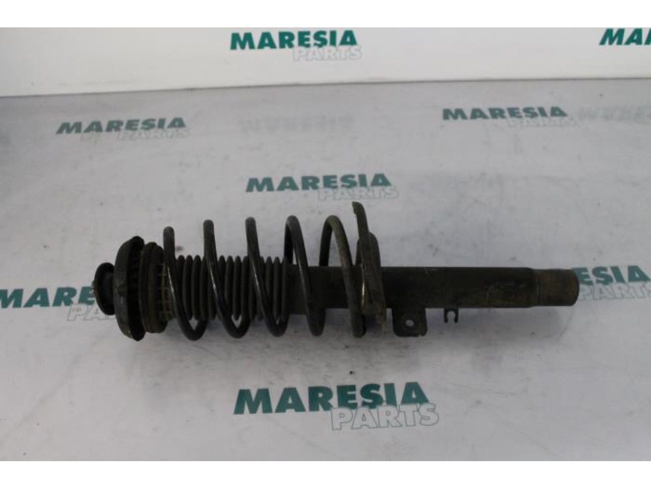 Peugeot - 207 - Front shock absorber rod, right