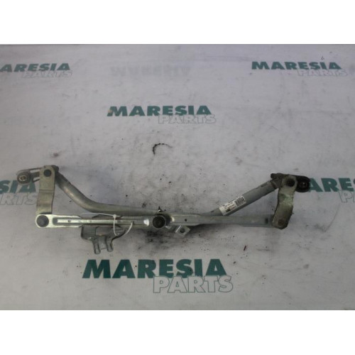 Peugeot - 207 - Wiper mechanism