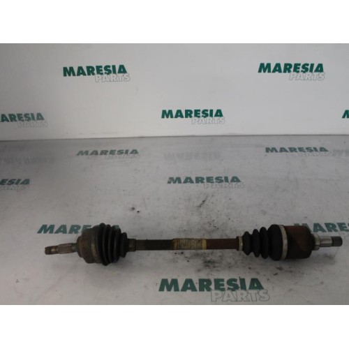 Peugeot - 207 - Aandrijfas links-voor