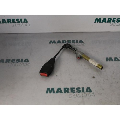 Renault - Megane - Gordelspanner links