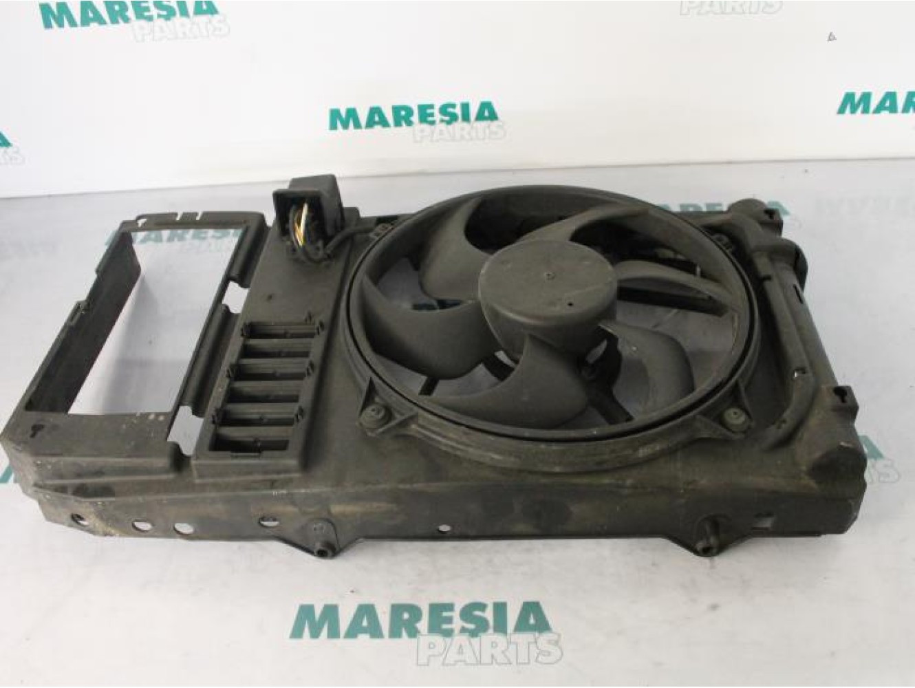 Peugeot - Partner - Fan motor