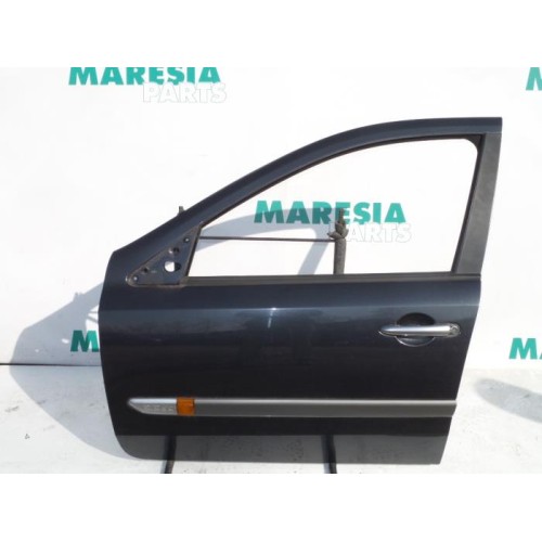 Renault - Laguna - Door 4-door, front left