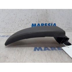 Renault - Megane - Armrest