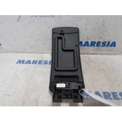 Renault - Megane - Armrest