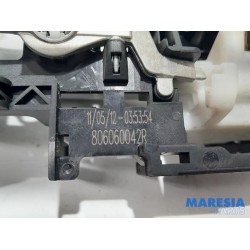Renault - Megane - Front door handle 4-door, right