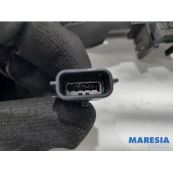 Renault - Megane - Front door handle 4-door, right