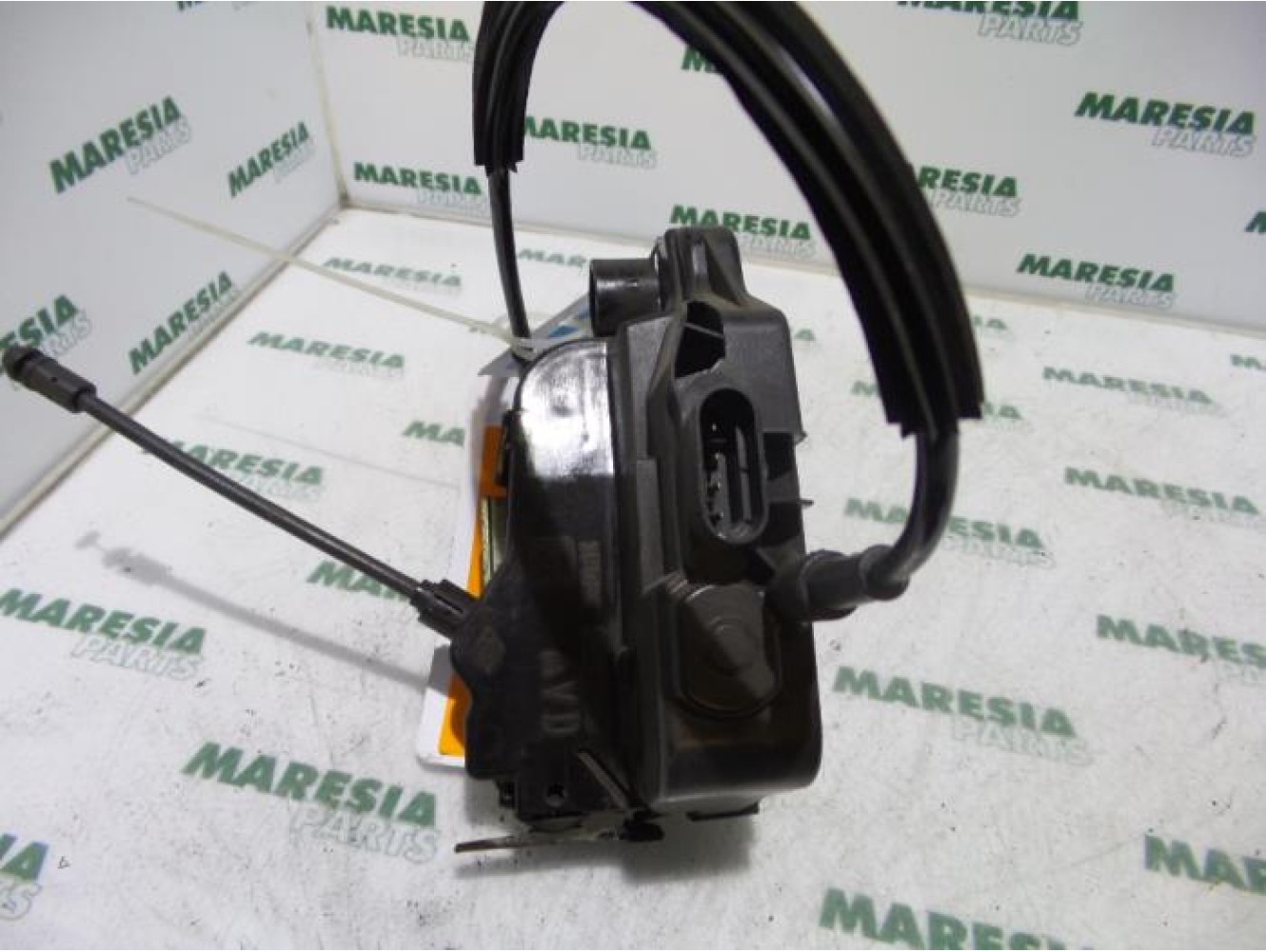 Renault - Laguna - Front door lock mechanism 4-door, right