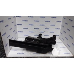 Renault - Megane - Front bumper frame