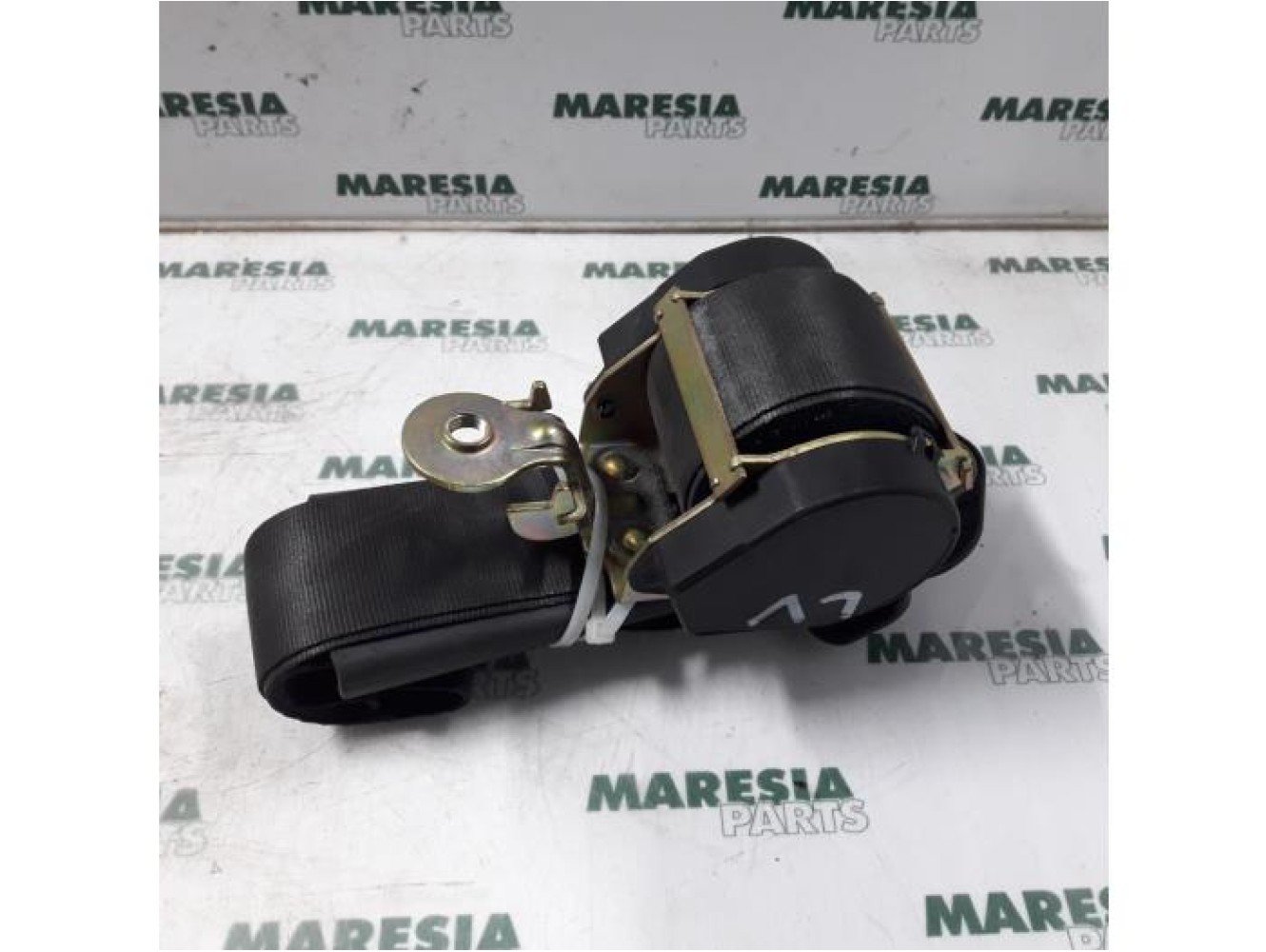 Renault - Megane - Front seatbelt, left