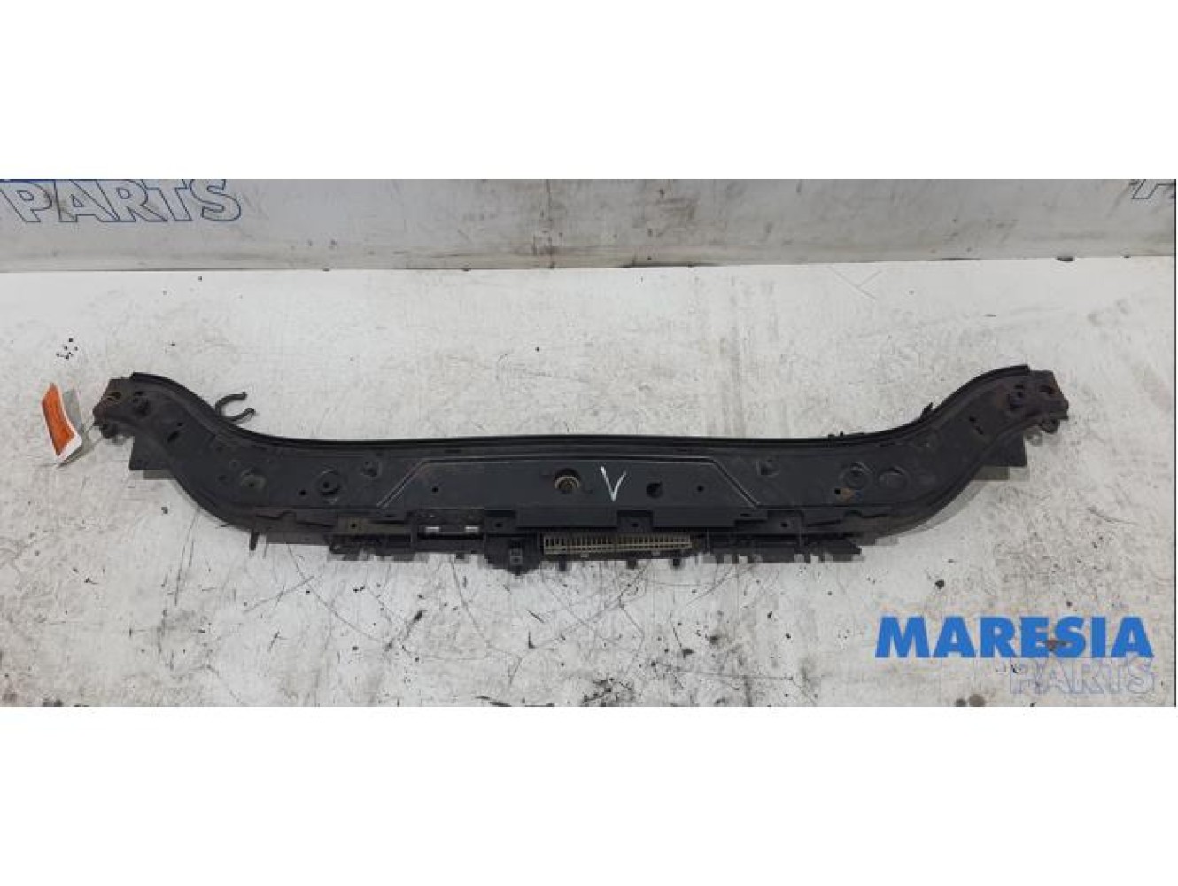 Renault - Megane - Lock plate