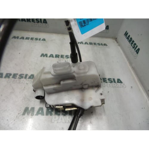 Renault - Megane - Door lock mechanism 2-door, right