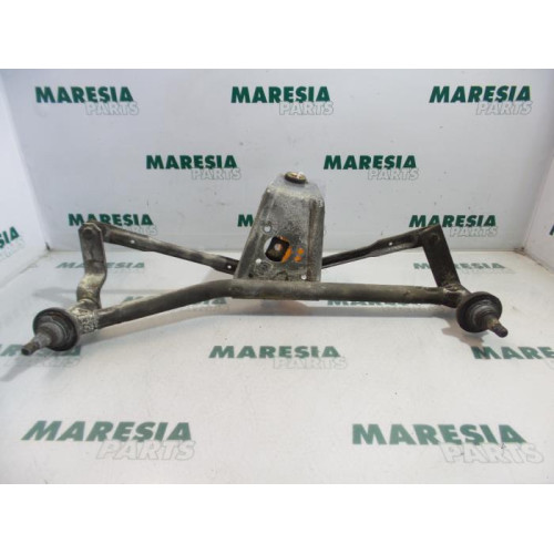 Peugeot - 206 - Wiper mechanism