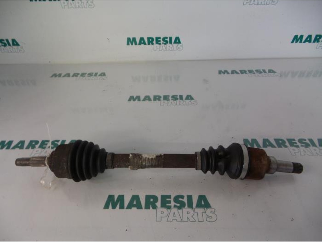 Peugeot - 206 - Aandrijfas links-voor