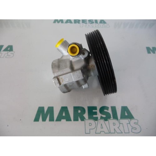 Peugeot - 206 - Power steering pump