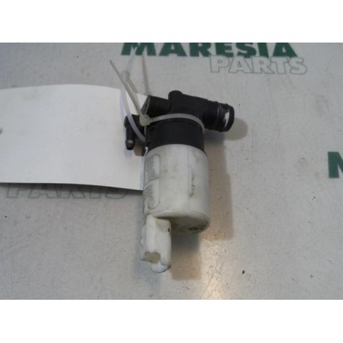 Peugeot - 607 - Scheibensprüherpumpe vorne