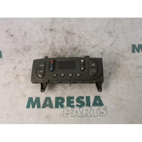 Renault - Megane Scenic - Heater control panel