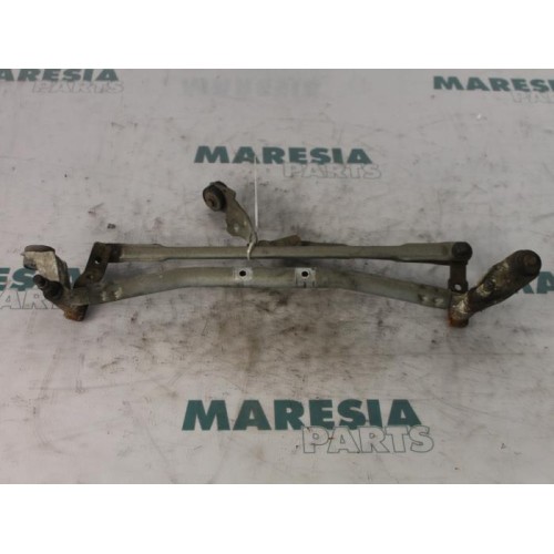Renault - Megane - Wiper mechanism