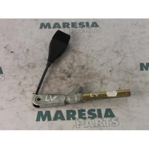 Renault - Megane - Gordelspanner links