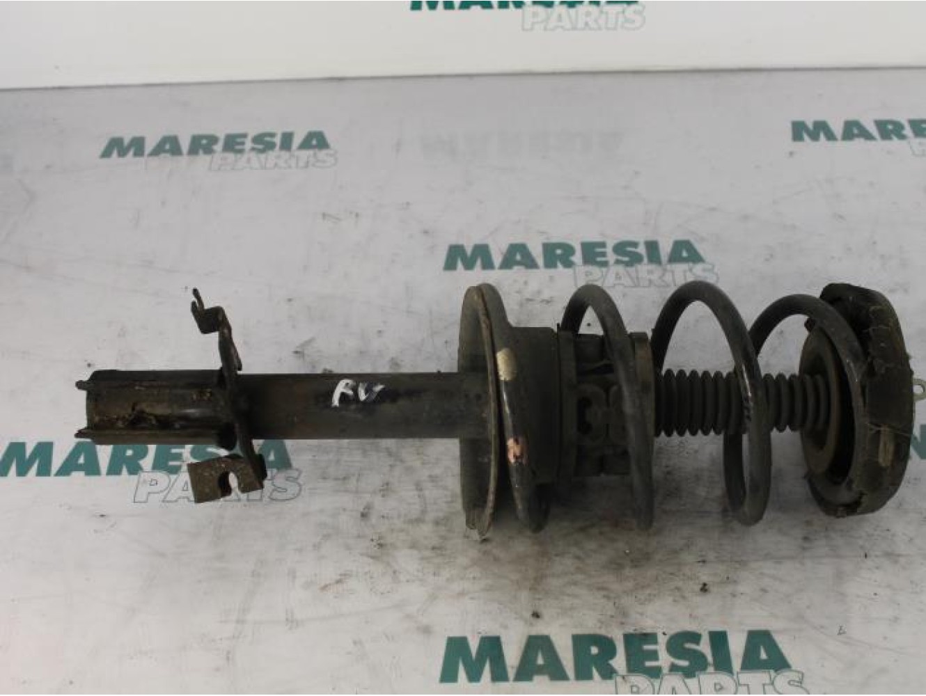 Renault - Megane Scenic - Front shock absorber rod, right