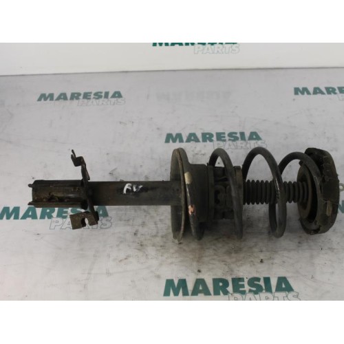 Renault - Megane Scenic - Front shock absorber rod, right