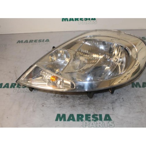 Renault - Trafic - Scheinwerfer links