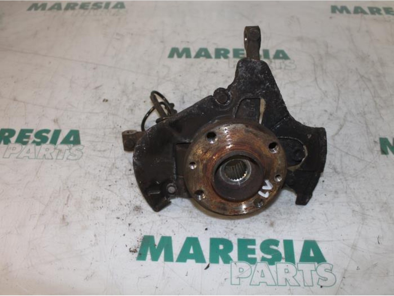 Fiat - Panda - Knuckle, front left