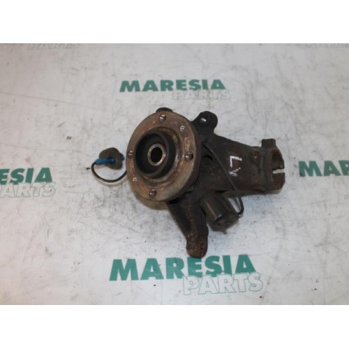 Peugeot - 206 - Knuckle, front left